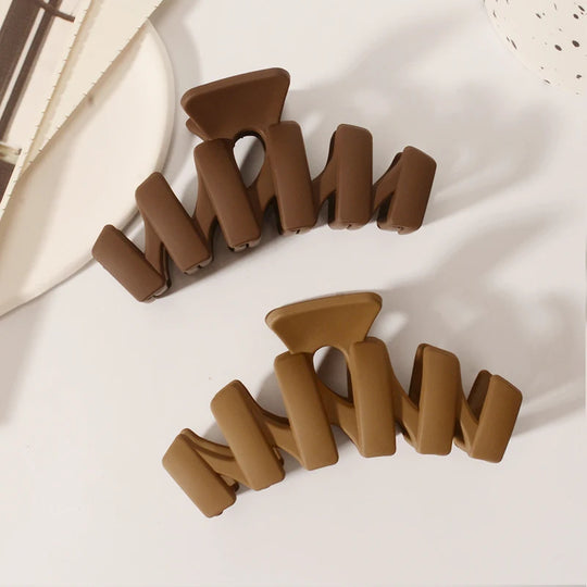 5PCS Frosted Hair Clips Simple Big Hair Claw Clips for Women Girls Thin Thick Curly Hair Jaw Clips Shark Clips Hair Accessories