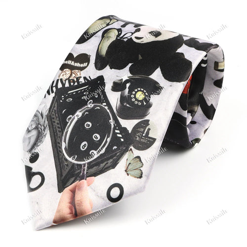 Vintage Art Oil Graffiti Print Tie Soft Touch New Design 8.5cm