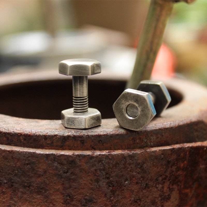 Agonal Screw Cufflinks