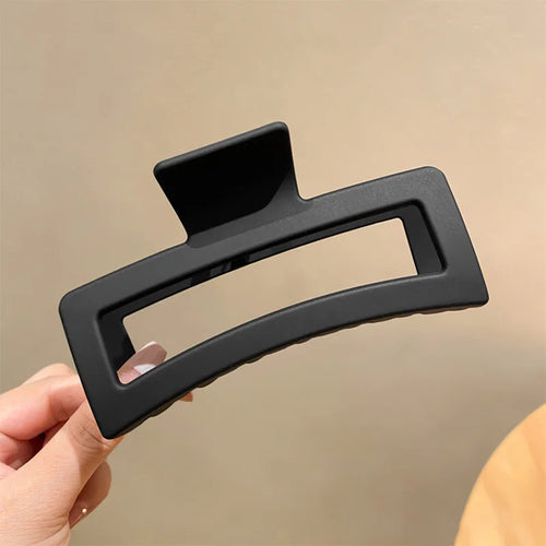 1pc Extra large 13cm hair size, shark clip, square clip, back of the