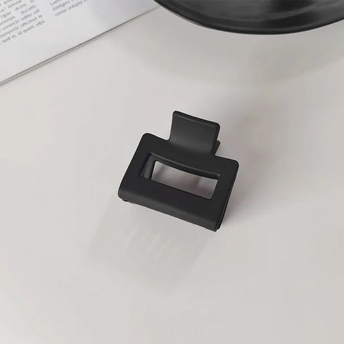 Women Elegant Black Geometric Plastic Hair Claw Lady Sweet Long Hair