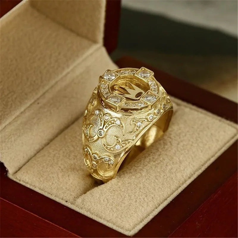 Popular Gold Color Letter K Men Ring Trophy Pattern Dazzling CZ Husband Wedding Party Ring Birthday Gift Fashion Jewelry